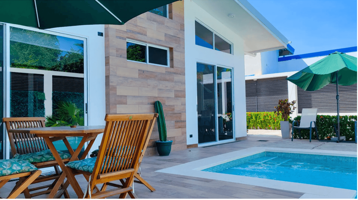 terrasse de piscine espace extérieur Casa Oasis Samara Costa Rica