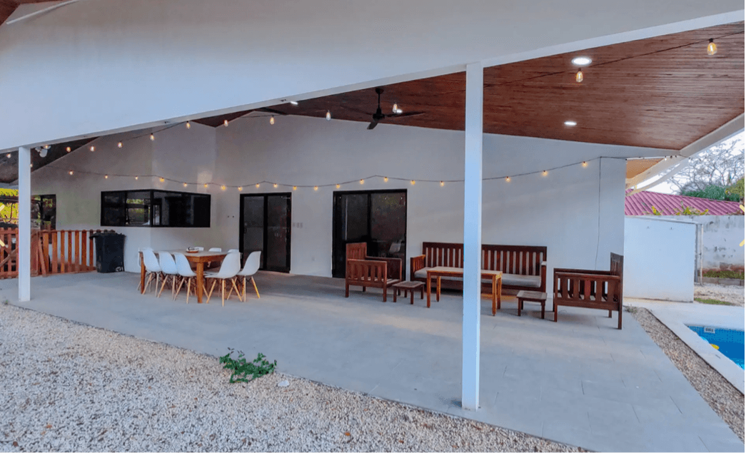 terrasse couverte espace repas extérieur casa destello blanco samara