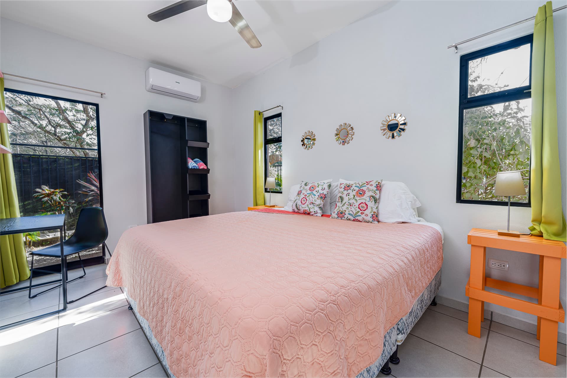 chambre lumineuse dans une propriete tropicale a vendre a samara, costa rica