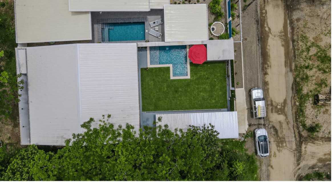 Vue aerienne en plongée de la propriété Casa Ambar vue aerienne en plongée de la propriété Casa Ambar, jardin, piscine, Samara, Costa Rica