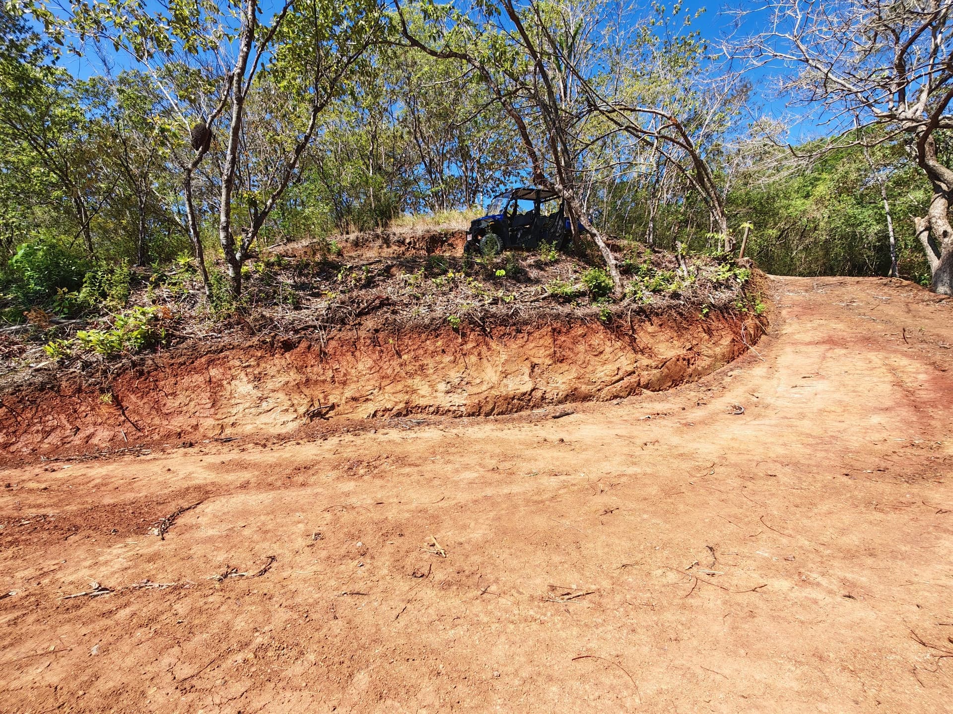 Lot 16 dans la communauté de Lomas de Punta Islita Lot 16, avec les points d’accès depuis la rue prêts