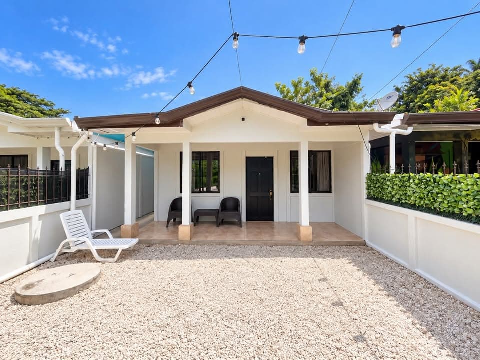 Maison « Elo Tico Charm », à vendre à Playa Sámara Maison « Elo Tico Charm », à vendre à Playa Sámara