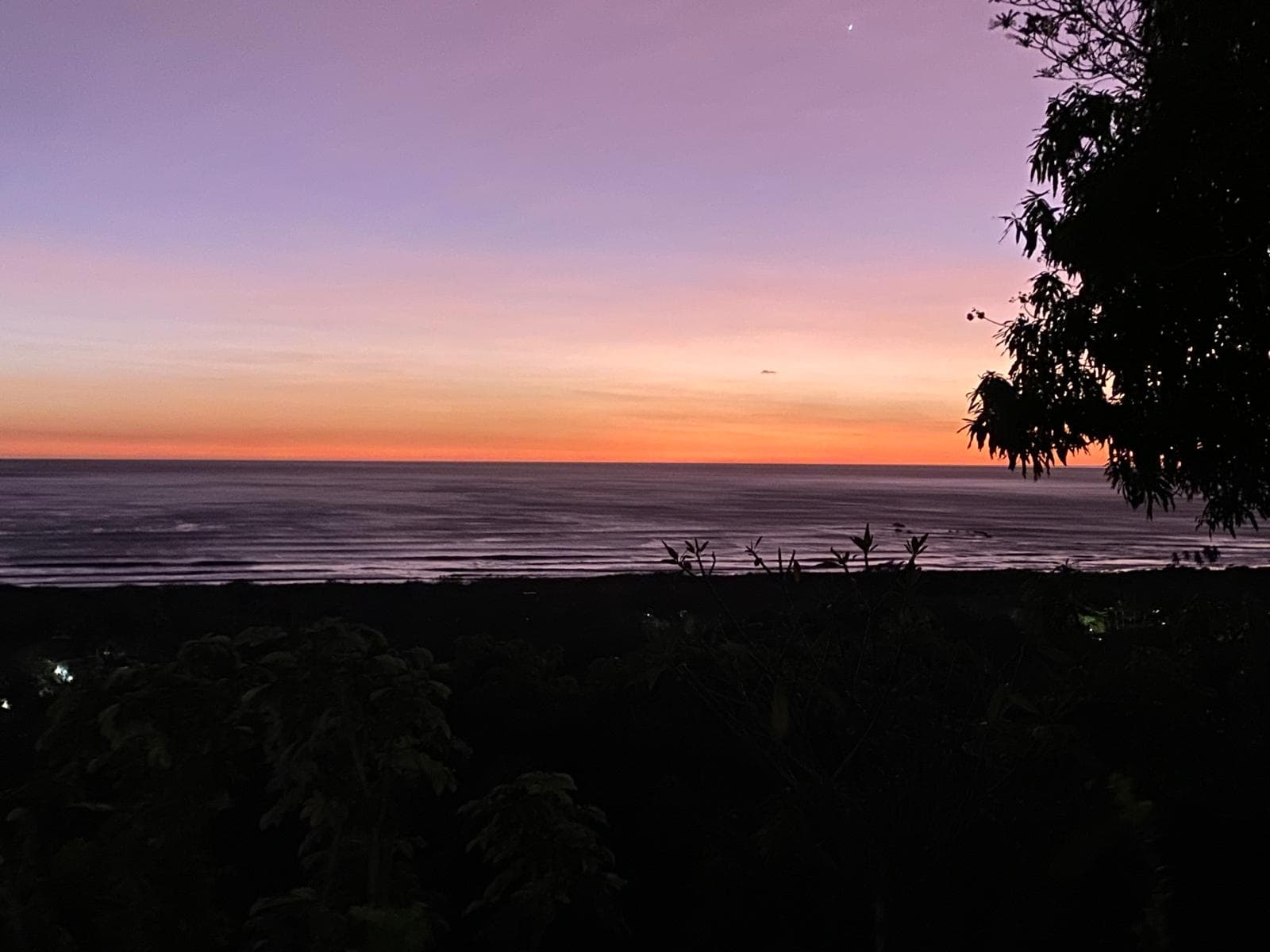 Propriété premium avec vue sur l’océan à Playa Guiones Propriété haut de gamme avec vue sur l’océan à Playa Guiones, avec un coucher de soleil spectaculaire