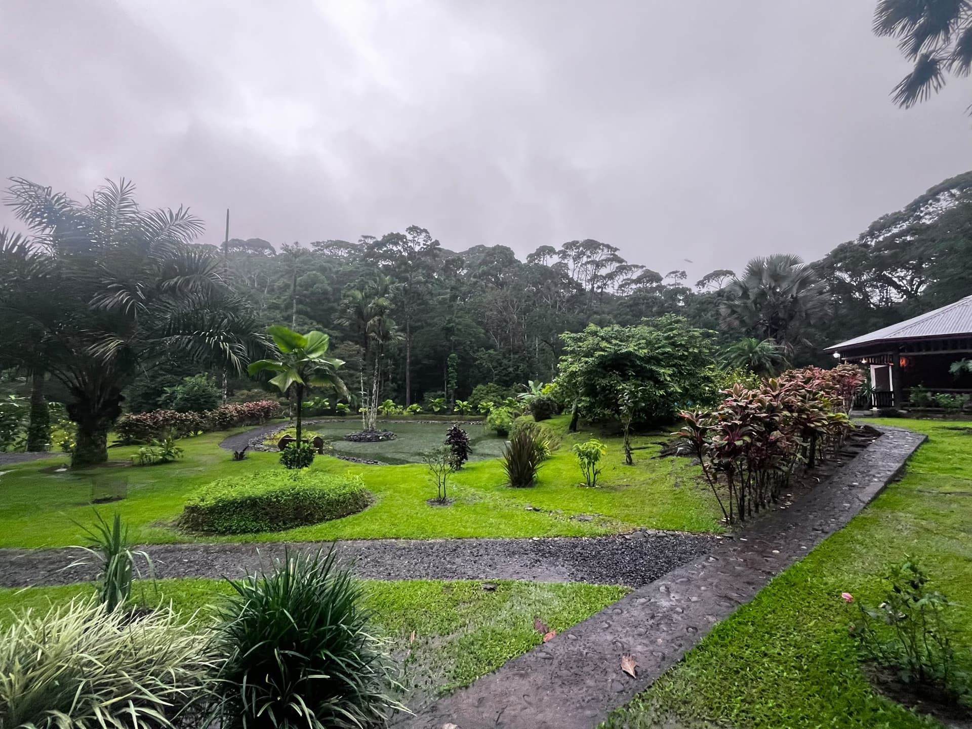 Siquirres, Limón – 9 hectares avec hébergements touristiques et piscine à débordement Siquirres, Limón – 9 hectares avec hébergements touristiques et piscine à débordement