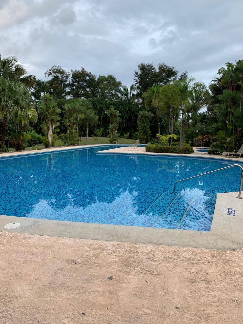Espace piscine communautaire Carrillo grande piscine dans la résidence sécurisée de Loma Verde, Costa Rica