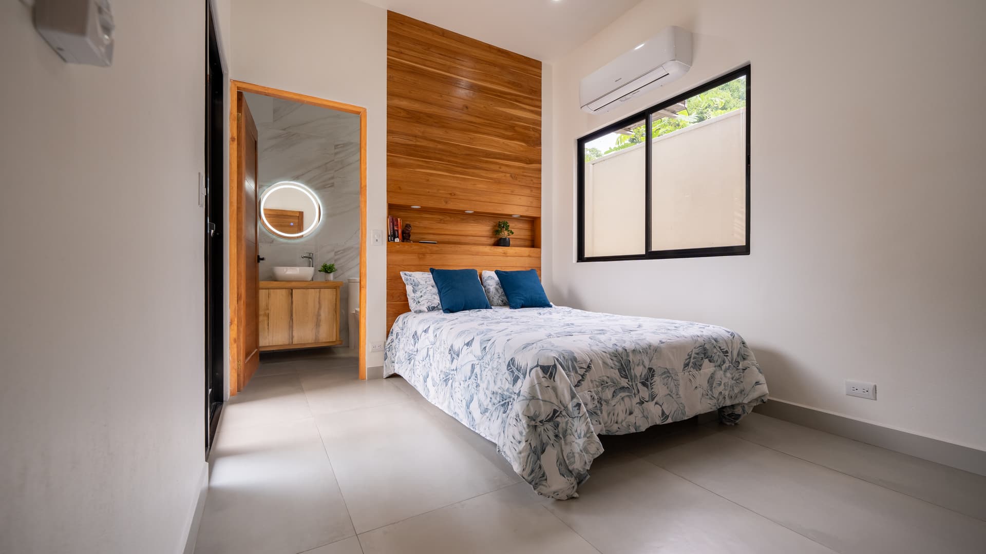 Chambre – Intérieur Villa Serenidad chambre lumineuse à l’intérieur de la villa Serenidad, propriété à Samara, Costa Rica