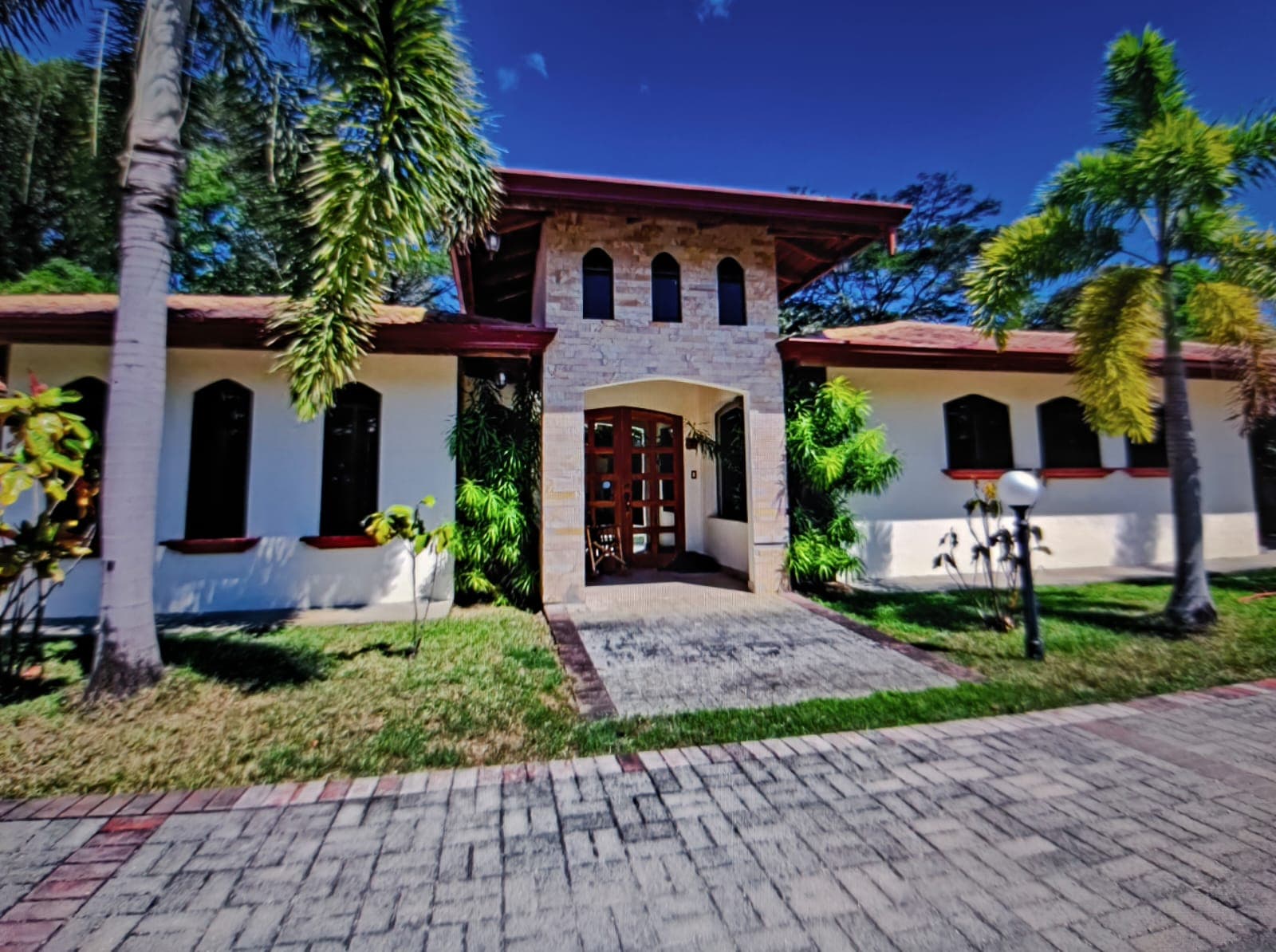 Entrée extérieure de la Villa Serenity Samara entrée extérieure villa sérénité samara costa rica