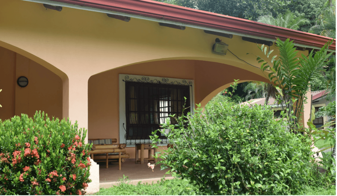 Entrée de la terrasse de la Villa Espanola terrasse entrée villa espanola costa rica