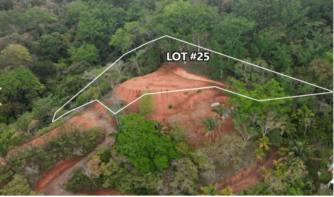 Lot 25 Vue aérienne du projet Montaña lot 25 montagne projet vue aérienne sur l’océan samara costa rica
