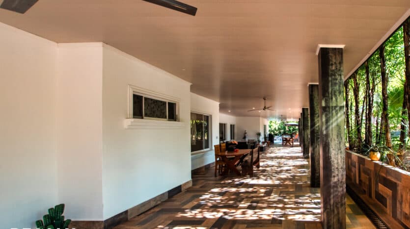 Terrasse lounge extérieure Carrillo espace salon sur la terrasse extérieure Villa de Palmas Puerto Carrillo